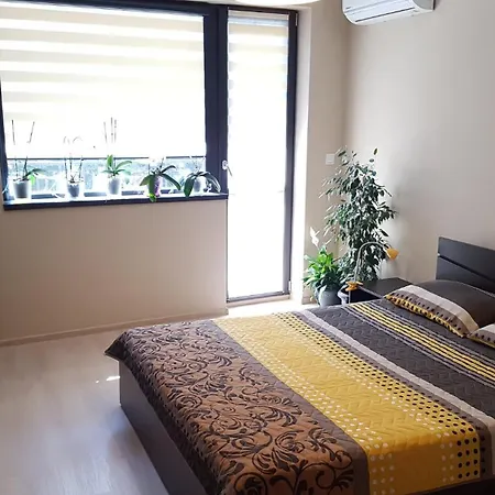 Poli's Aparment Sunny Freesia Lejlighed
