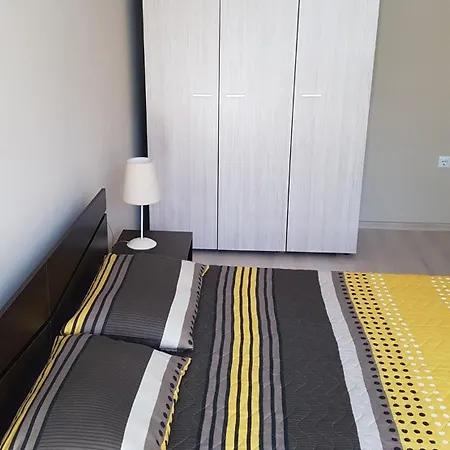 Poli's Aparment Sunny Freesia Lejlighed Varna