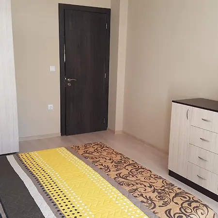 Poli's Aparment Sunny Freesia * Varna