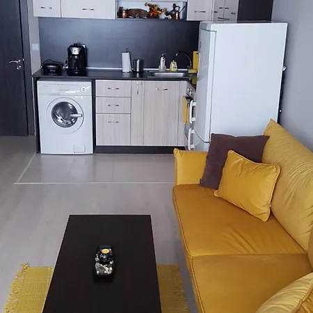 Apartment Poli's Aparment Sunny Freesia *